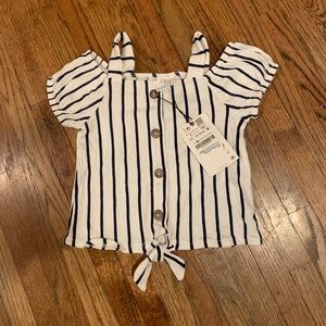 Zara kids girls size 7 exposed shoulder short shirt.  Adorable!